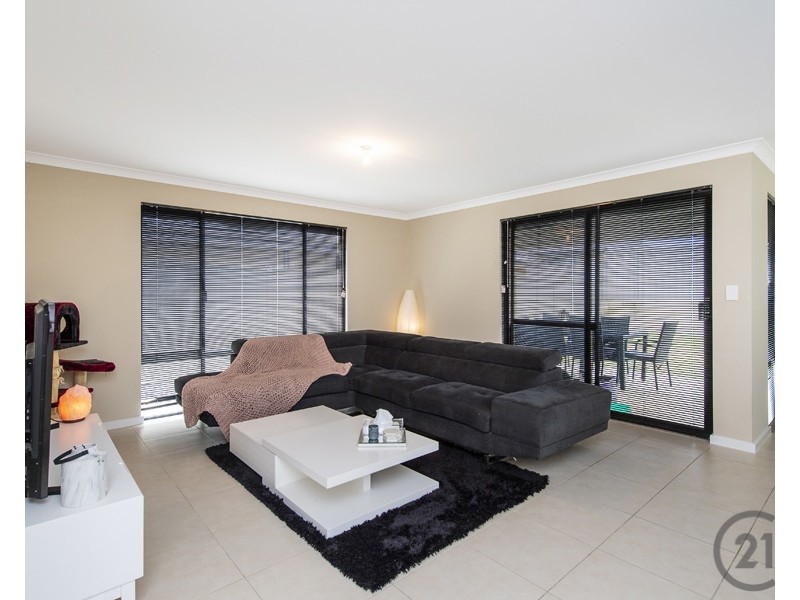 20 Gilroyd Way, Golden Bay WA 6174