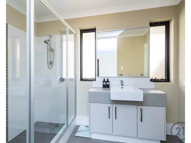 20 Gilroyd Way, Golden Bay WA 6174