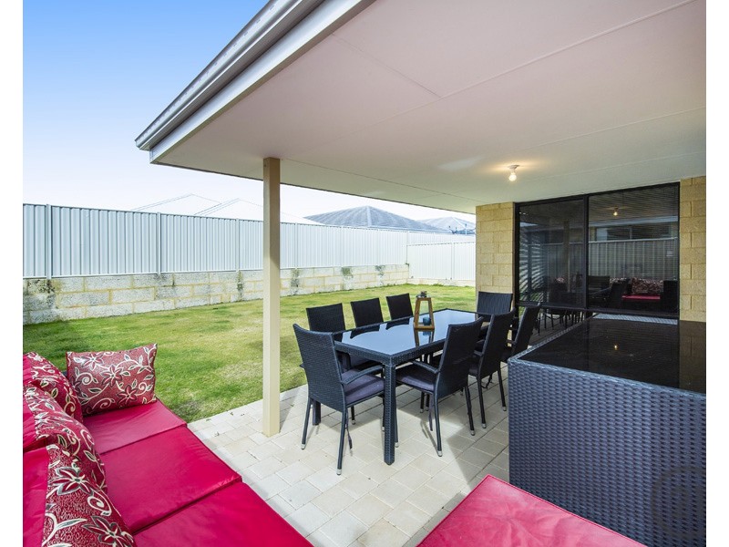 20 Gilroyd Way, Golden Bay WA 6174