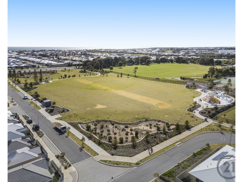 20 Gilroyd Way, Golden Bay WA 6174