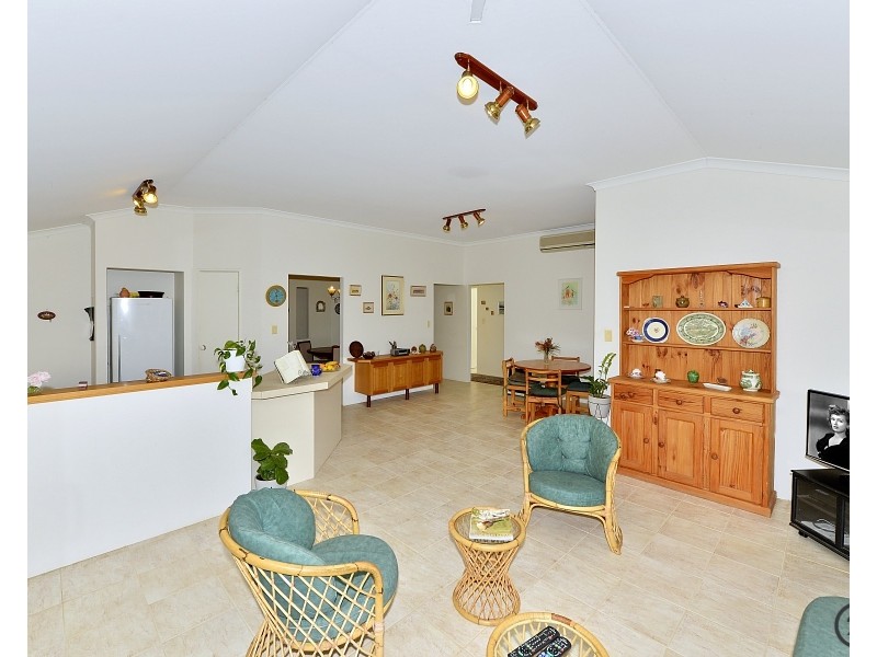 36 Pebble Beach Boulevard, Meadow Springs WA 6210