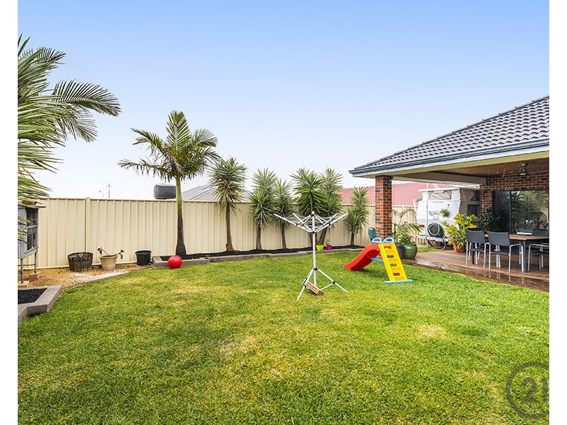 5 Karri Karri Pass, Lakelands WA 6180