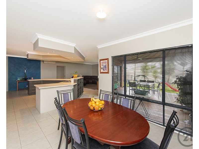 5 Karri Karri Pass, Lakelands WA 6180