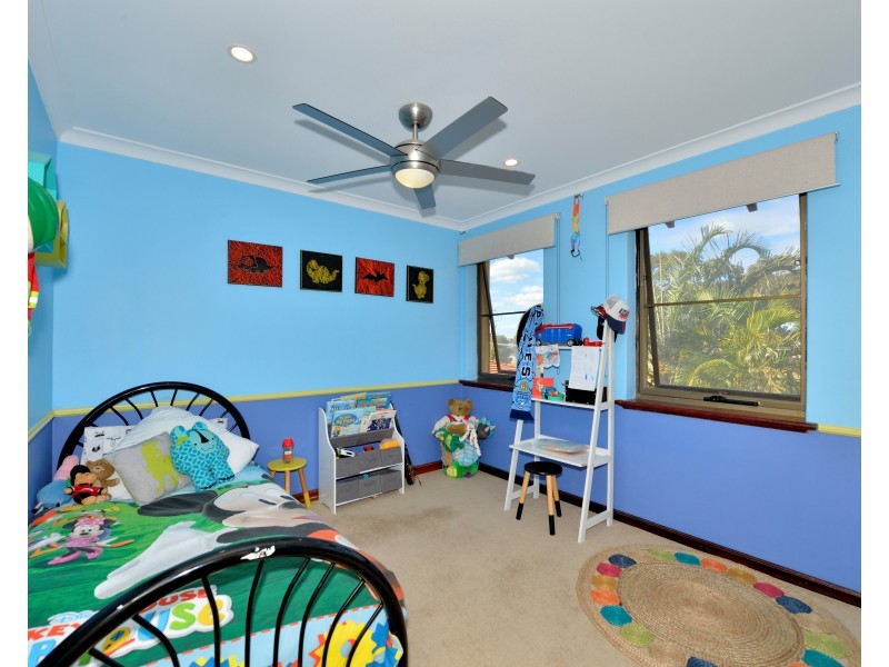 12 Dalrymple Terrace, Halls Head WA 6210