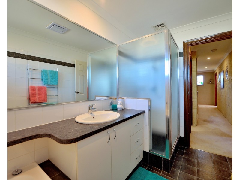 12 Dalrymple Terrace, Halls Head WA 6210