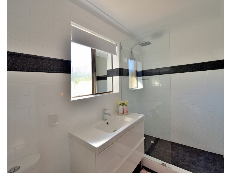 12 Dalrymple Terrace, Halls Head WA 6210