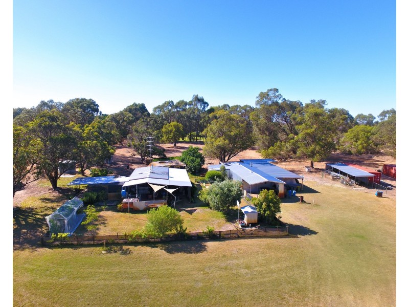 4 Haub Road, Lake Clifton WA 6215
