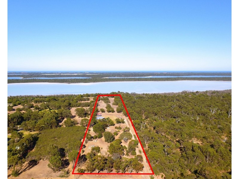 4 Haub Road, Lake Clifton WA 6215