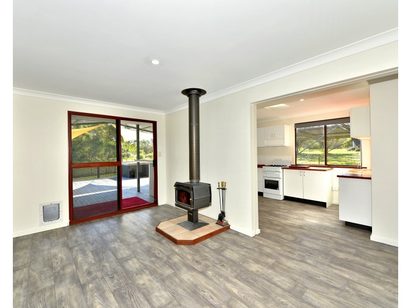 4 Haub Road, Lake Clifton WA 6215