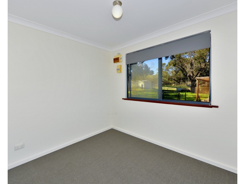 4 Haub Road, Lake Clifton WA 6215