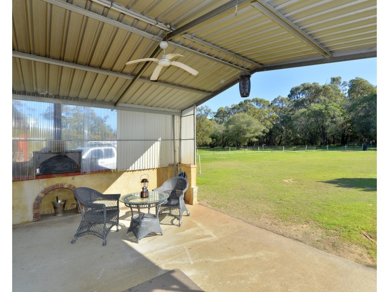 4 Haub Road, Lake Clifton WA 6215