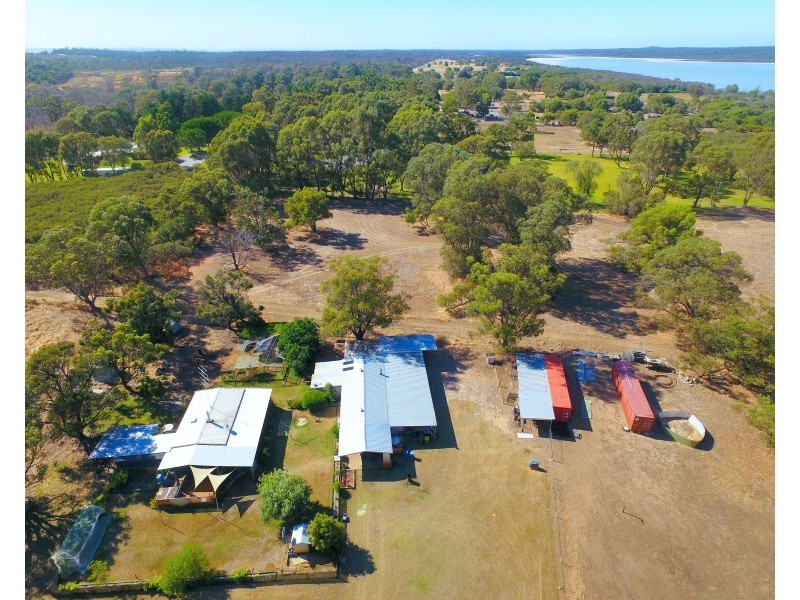 4 Haub Road, Lake Clifton WA 6215