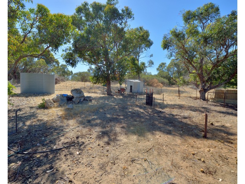 4 Haub Road, Lake Clifton WA 6215