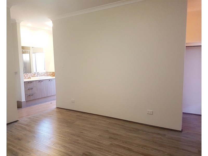 4 Pavetta Approach, Halls Head WA 6210