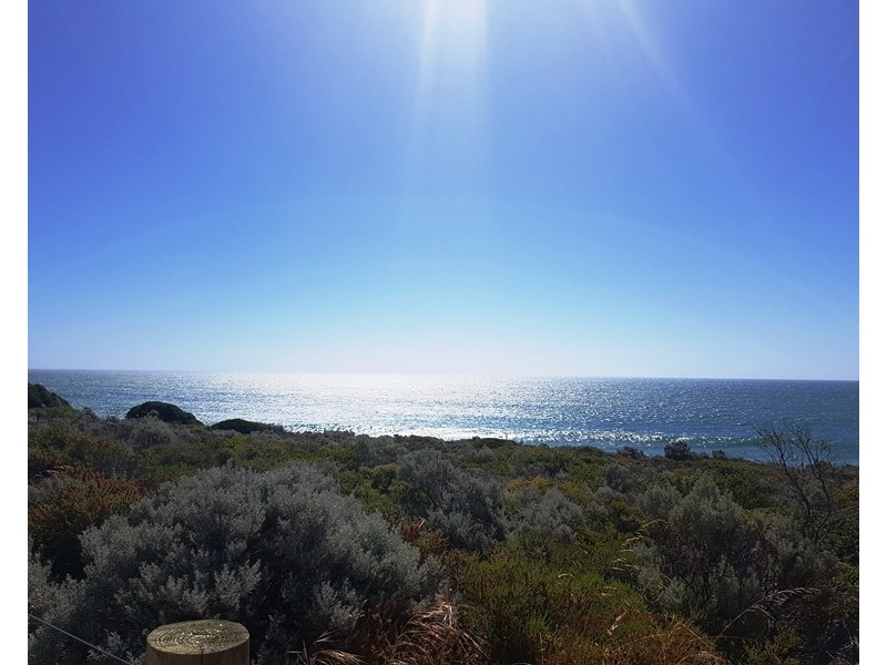 4 Pavetta Approach, Halls Head WA 6210