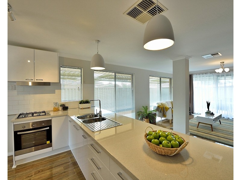 2 Meda Close, Greenfields WA 6210