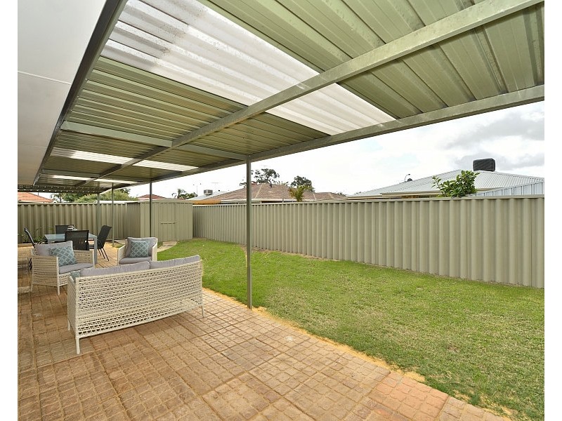 2 Meda Close, Greenfields WA 6210