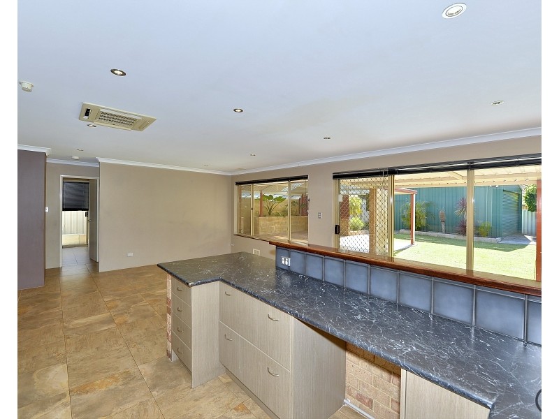 27 Reynolds Avenue, Greenfields WA 6210