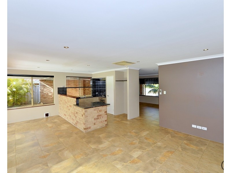 27 Reynolds Avenue, Greenfields WA 6210