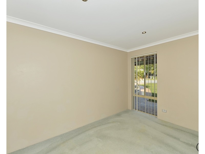 27 Reynolds Avenue, Greenfields WA 6210