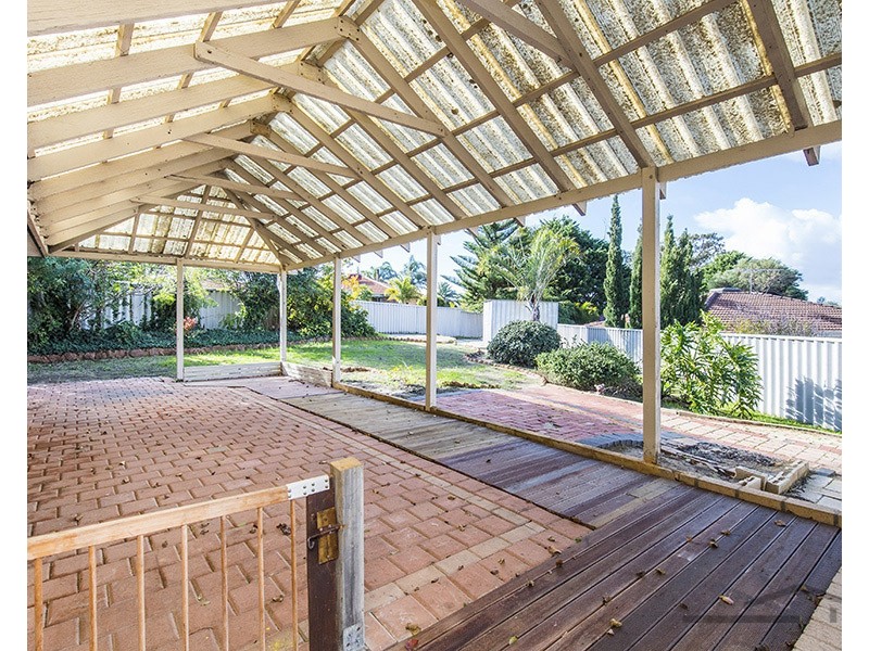 12 Malabor Mews, Halls Head WA 6210