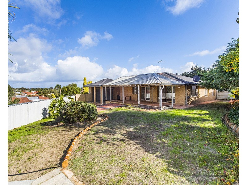 12 Malabor Mews, Halls Head WA 6210