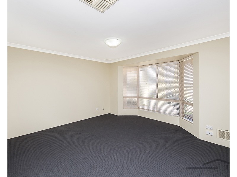 12 Malabor Mews, Halls Head WA 6210