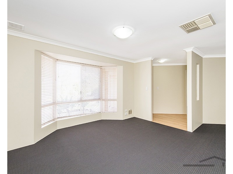 12 Malabor Mews, Halls Head WA 6210