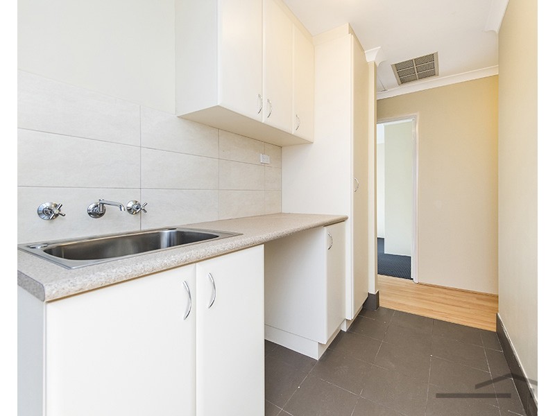 12 Malabor Mews, Halls Head WA 6210