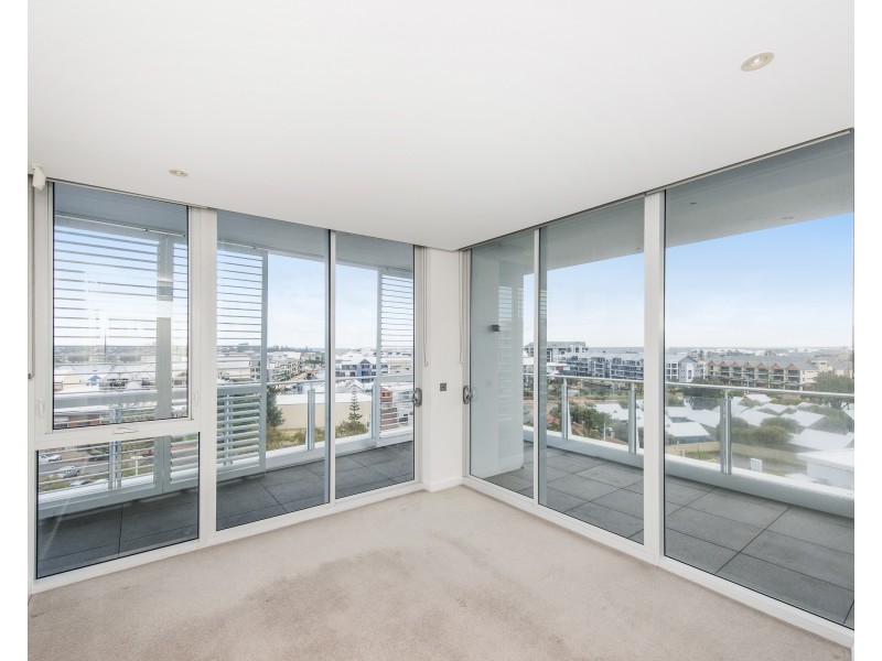 704/1 Marco Polo Drive, Mandurah WA 6210
