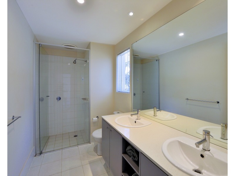 21 Malone Loop, Meadow Springs WA 6210