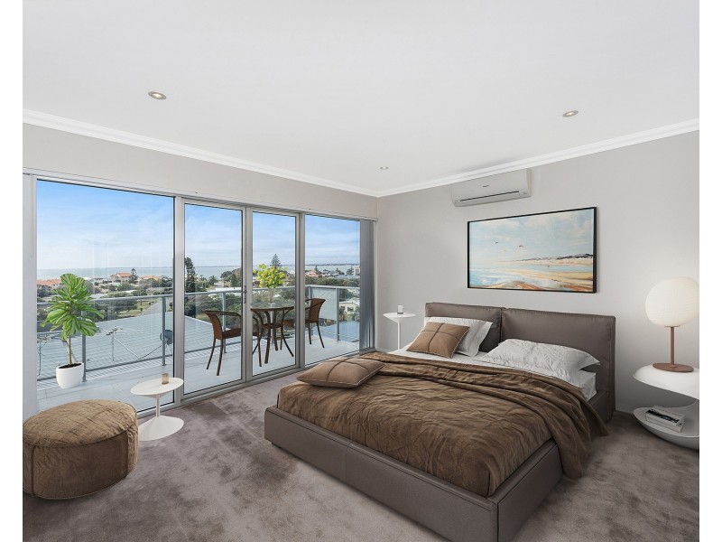 21D Oversby Street, Halls Head WA 6210