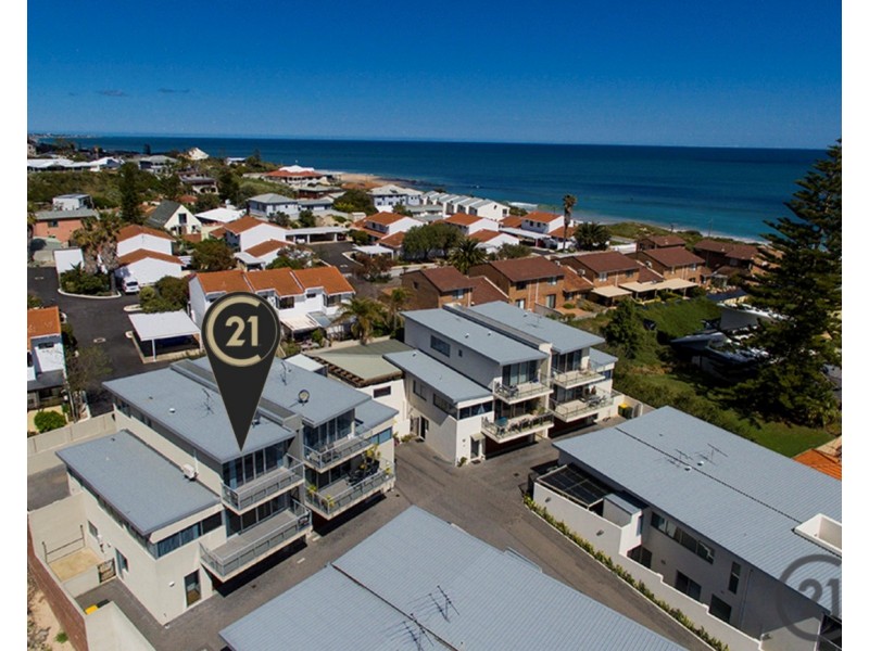 21D Oversby Street, Halls Head WA 6210