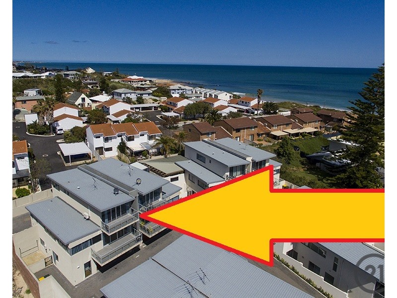 21D Oversby Street, Halls Head WA 6210