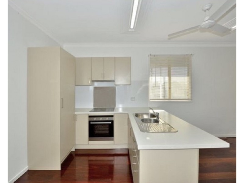 8 Nookie Street, Dudley Park WA 6210