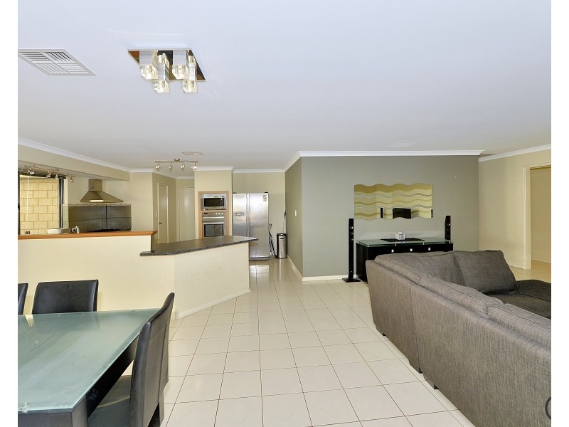 20 Cranbrook Crescent, Dawesville WA 6211