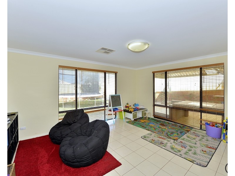 20 Cranbrook Crescent, Dawesville WA 6211