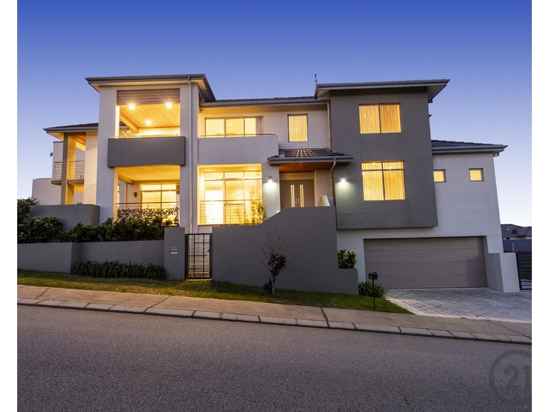 18 Caspian Drive, Wannanup WA 6210