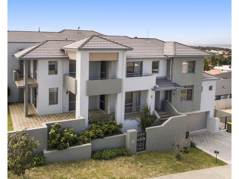 18 Caspian Drive, Wannanup WA 6210