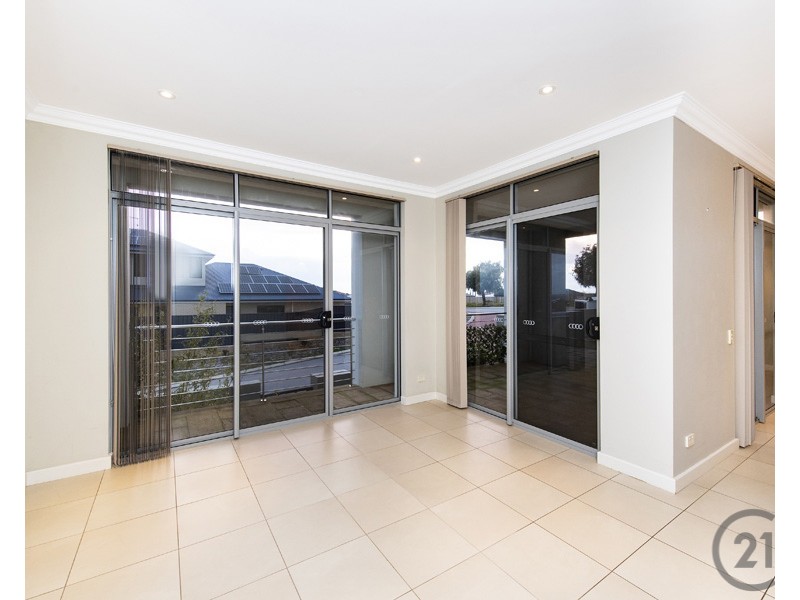 18 Caspian Drive, Wannanup WA 6210