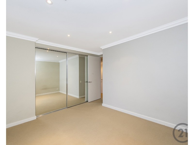 18 Caspian Drive, Wannanup WA 6210