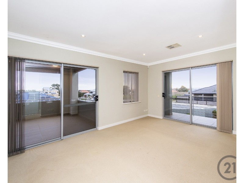 18 Caspian Drive, Wannanup WA 6210