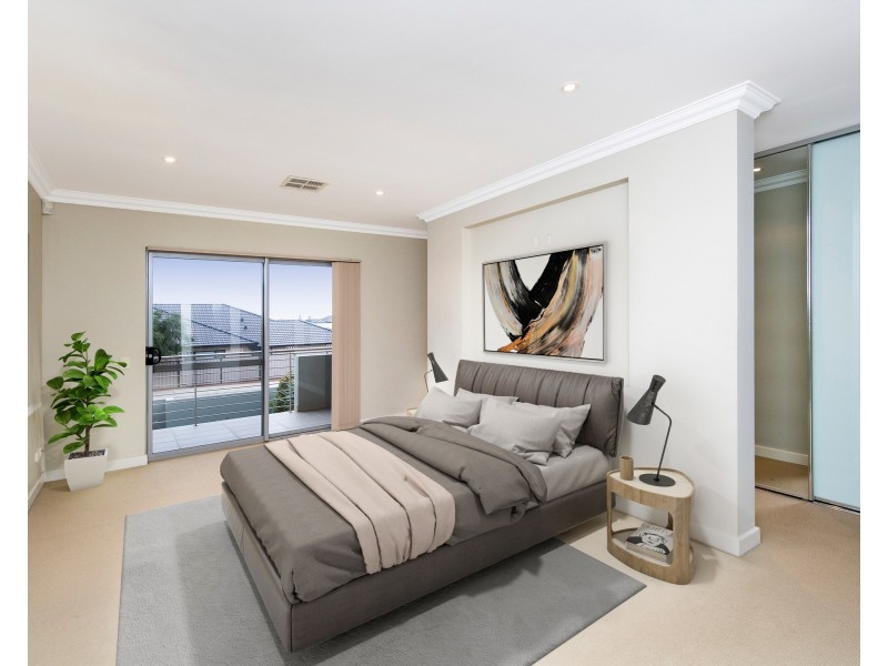 18 Caspian Drive, Wannanup WA 6210