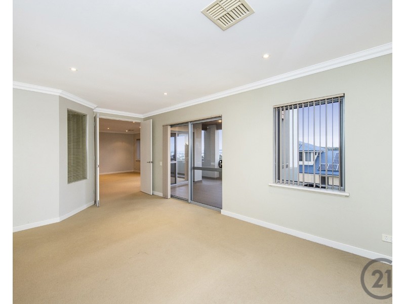 18 Caspian Drive, Wannanup WA 6210