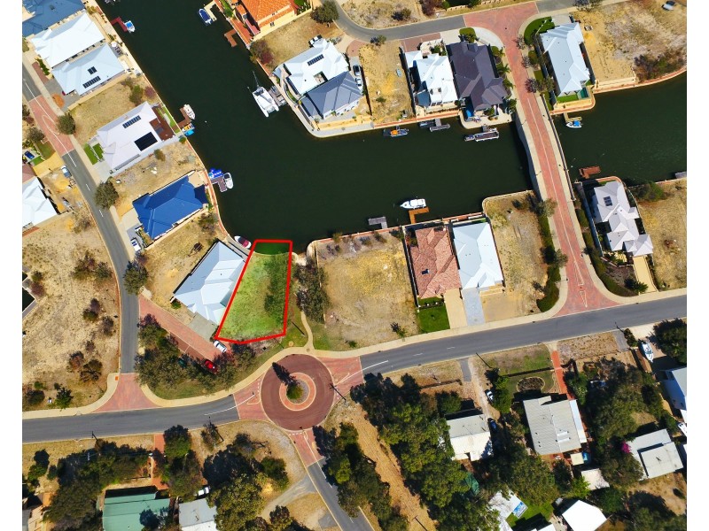 79 Queen Parade, Wannanup WA 6210