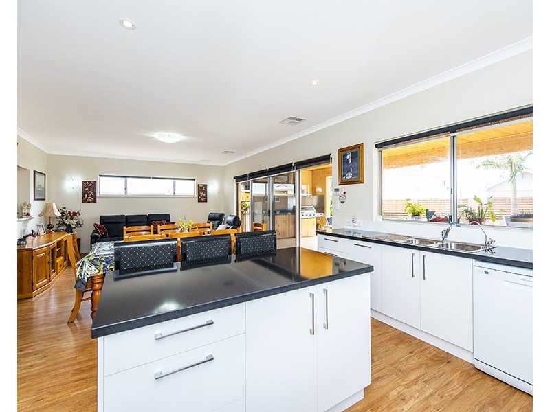 35 Summer Drive, Dawesville WA 6211