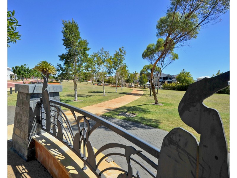 6 Europa Place, Dudley Park WA 6210