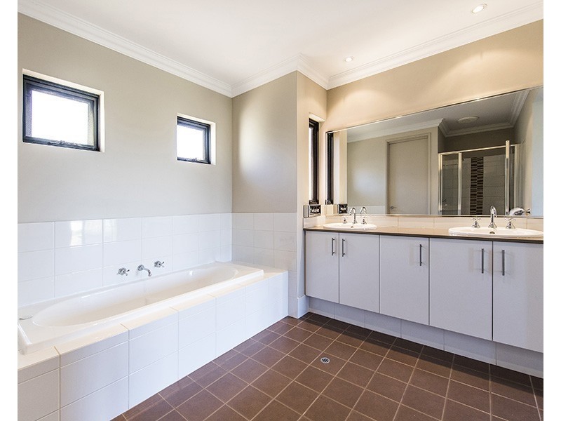 19 / 2 The Pass, Dawesville WA 6211