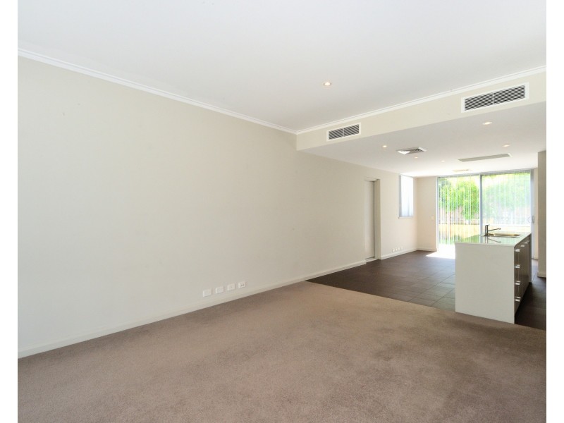 39 Middleton Loop, Meadow Springs WA 6210