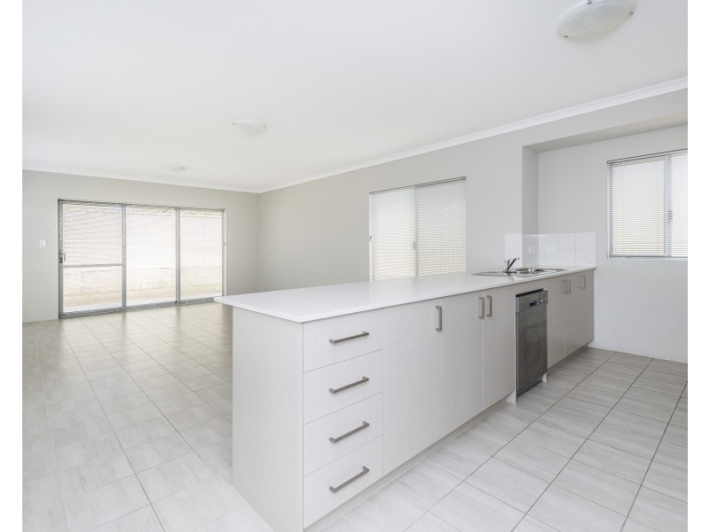 24 Quendamia Lane, Mandurah WA 6210